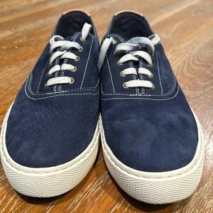 Men’s size 9 1/2 COLE HAAN Blue Suede Grandpro  sneakers